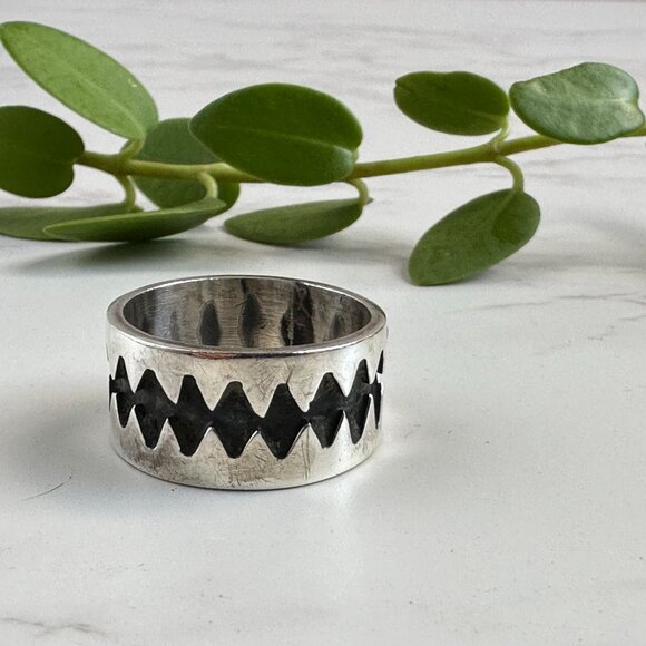 Taxco Mexico Sterling Silver Wide Band Ring With Black Details Size 10 - Picture 8 of 9